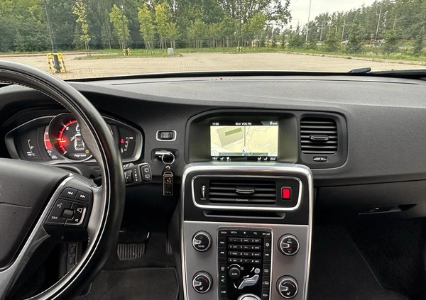 Volvo V60 cena 59800 przebieg: 182000, rok produkcji 2016 z Płock małe 781